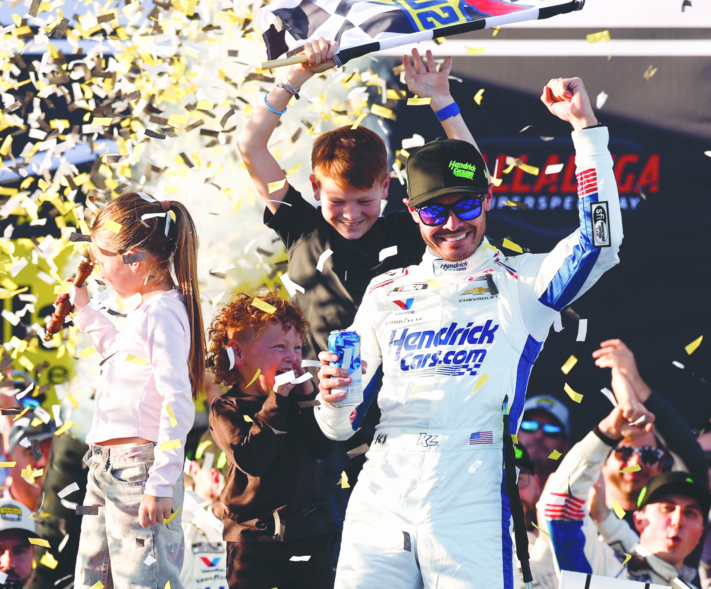 Larson pulls out Talladega win to take control of Chase